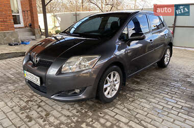 Хетчбек Toyota Auris 2008 в 