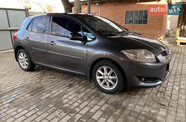 Хетчбек Toyota Auris 2008 в 