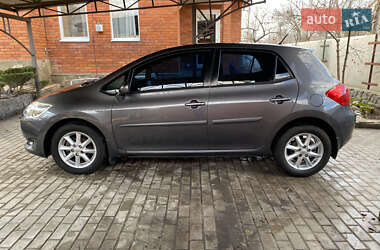 Хетчбек Toyota Auris 2008 в 