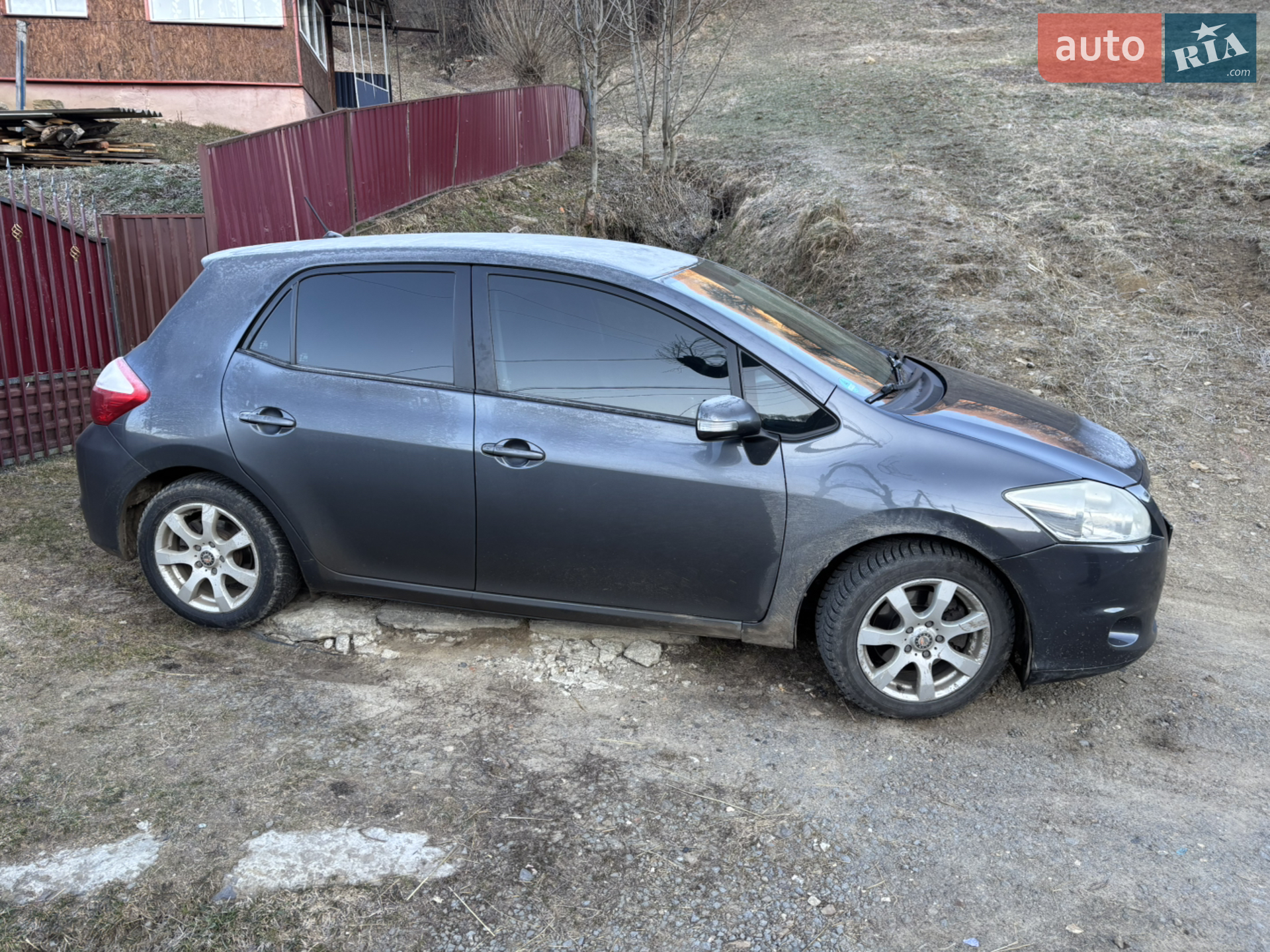 2010 Toyota Auris - мініатюра 2