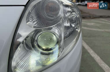 Хэтчбек Toyota Auris 2008 в 