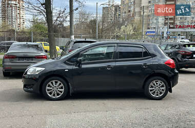 Хэтчбек Toyota Auris 2008 в 
