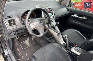 Хэтчбек Toyota Auris 2008 в 
