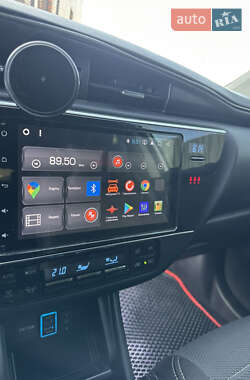 Универсал Toyota Auris 2015 в 