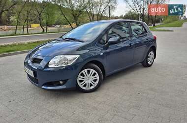 Хэтчбек Toyota Auris 2008 в 