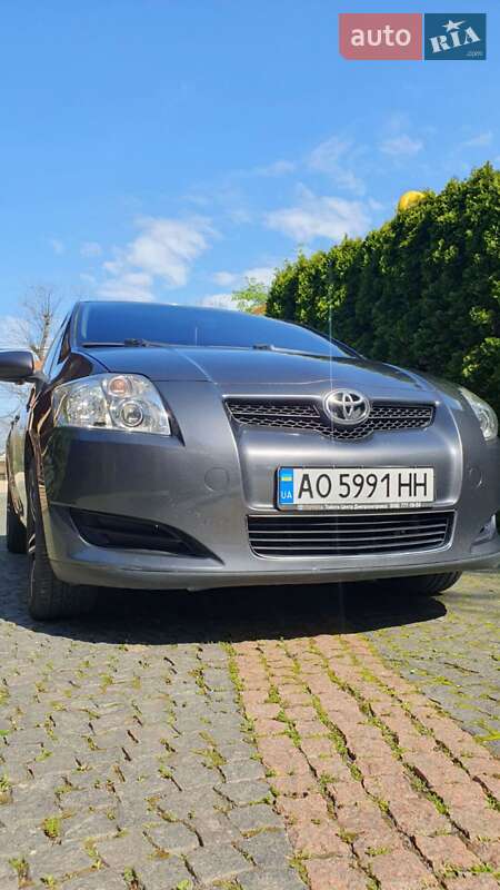Хэтчбек Toyota Auris 2008 в Ужгороде