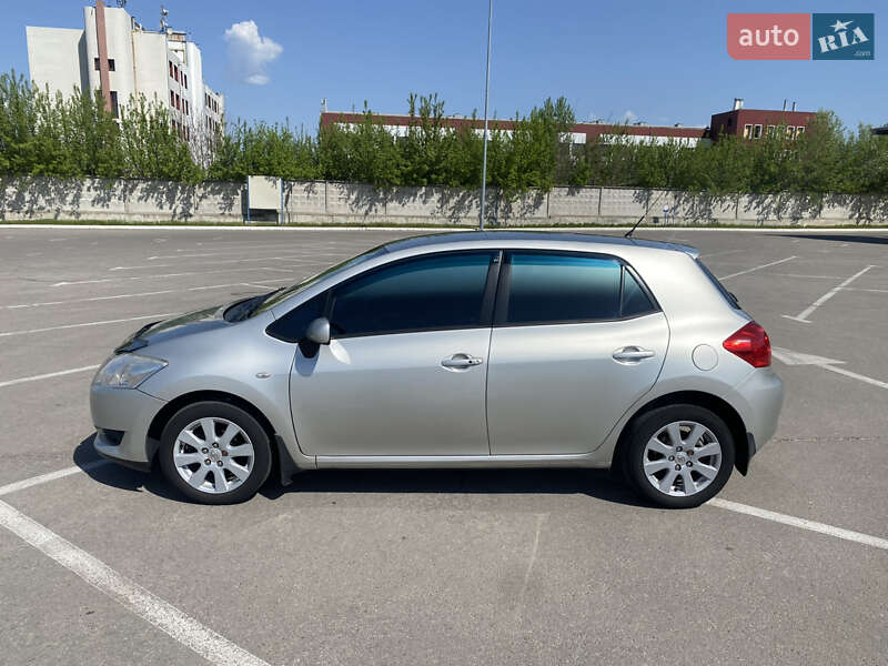 Хэтчбек Toyota Auris 2007 в Харькове