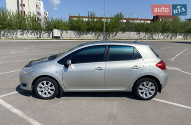 Хэтчбек Toyota Auris 2007 в 
