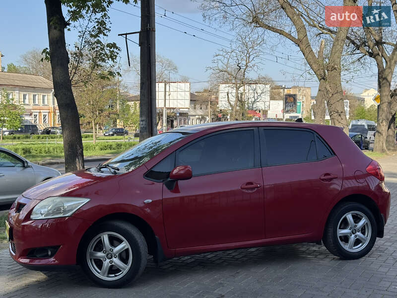 Хэтчбек Toyota Auris 2008 в Николаеве