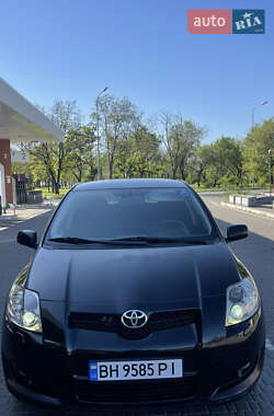 Хэтчбек Toyota Auris 2007 в 