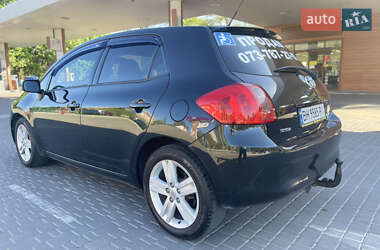 Хэтчбек Toyota Auris 2007 в 