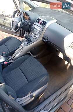 Хэтчбек Toyota Auris 2008 в 