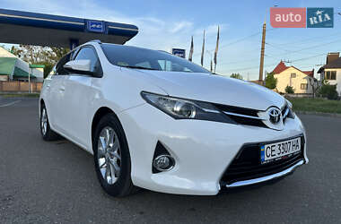 Универсал Toyota Auris 2014 в Черновцах