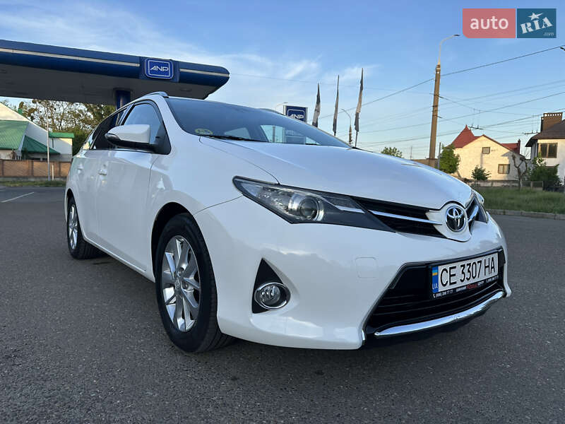 Універсал Toyota Auris 2014 в 