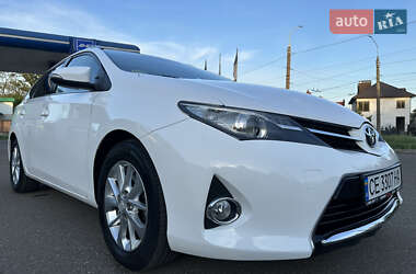 Універсал Toyota Auris 2014 в 