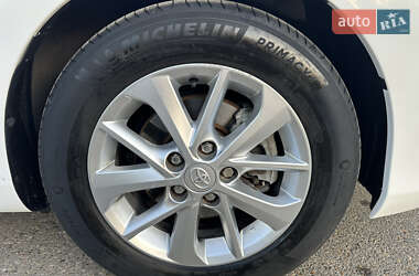 Універсал Toyota Auris 2014 в 