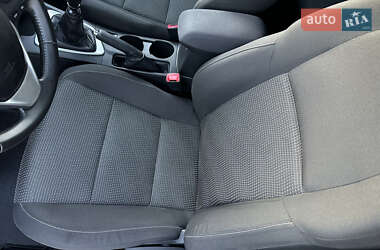 Універсал Toyota Auris 2014 в 