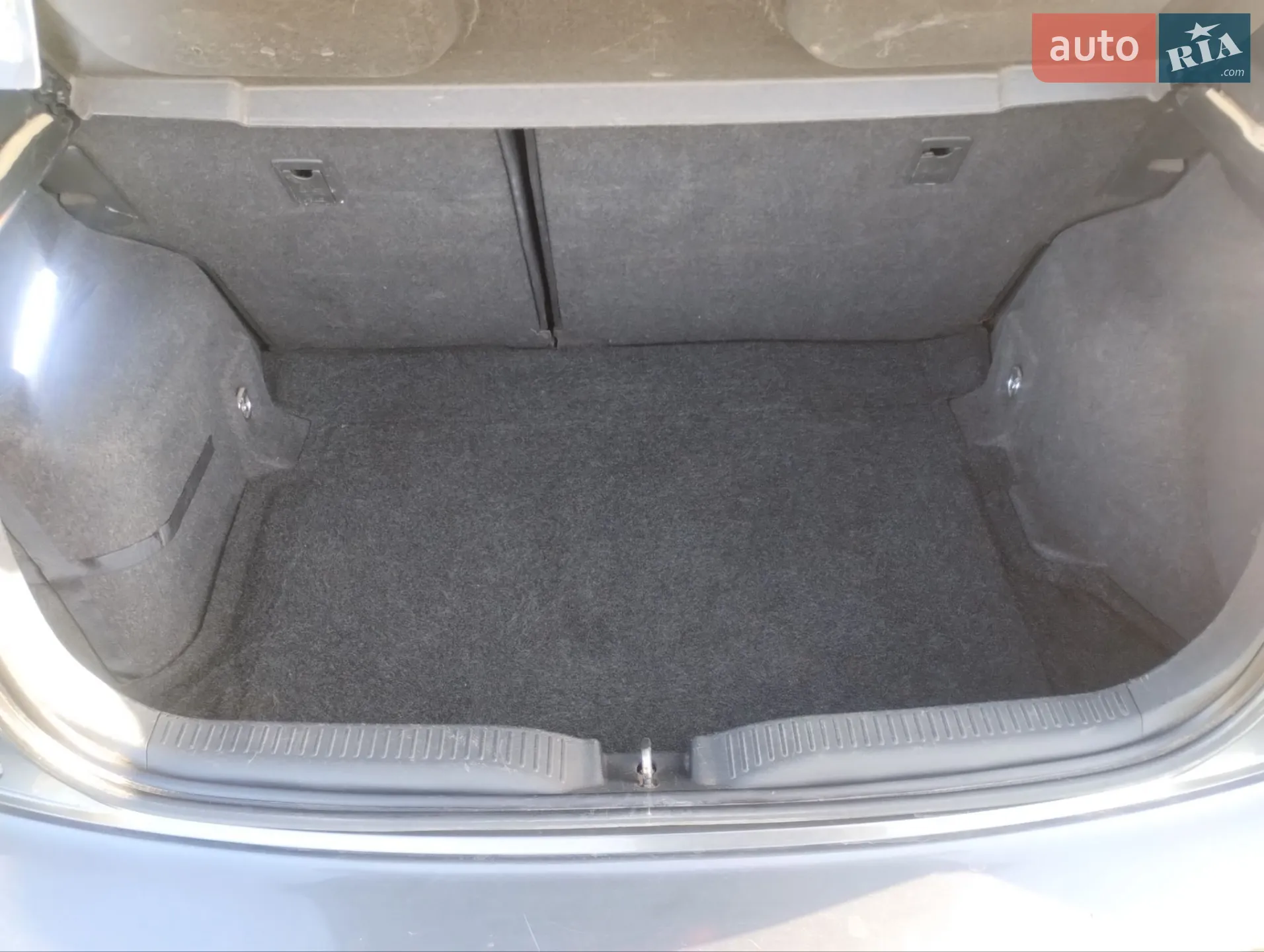 2011 Toyota Auris - мініатюра 13