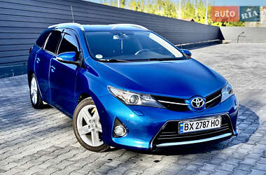 Универсал Toyota Auris 2014 в 