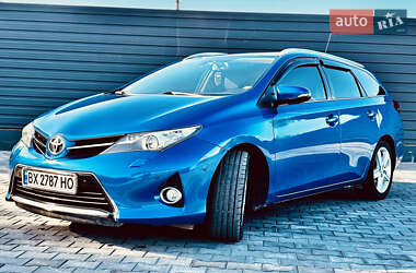 Универсал Toyota Auris 2014 в 