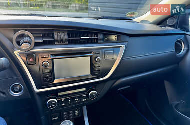 Универсал Toyota Auris 2014 в 