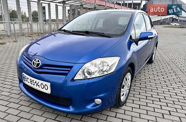Хэтчбек Toyota Auris 2010 в Львове