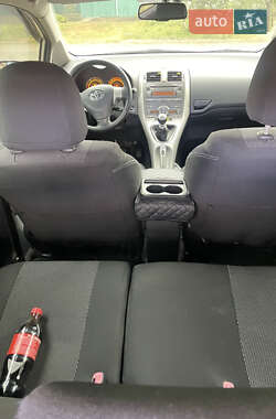 Хетчбек Toyota Auris 2007 в 