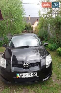 Хэтчбек Toyota Auris 2008 в Киеве
