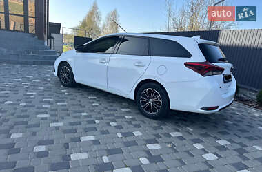 Універсал Toyota Auris 2015 в 