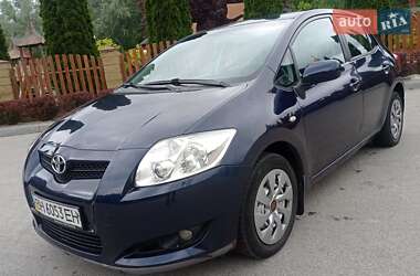 Хетчбек Toyota Auris 2008 в Дніпрі