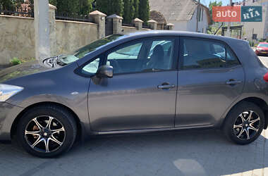 Хетчбек Toyota Auris 2008 в 