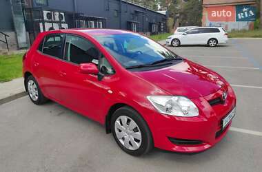 Хэтчбек Toyota Auris 2007 в Киеве