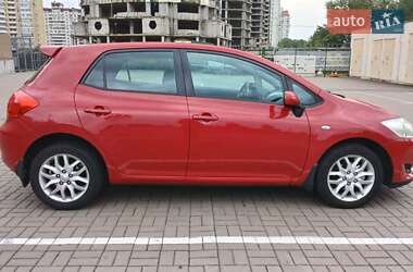 Хэтчбек Toyota Auris 2007 в 