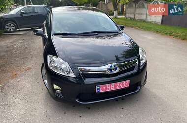 Хетчбек Toyota Auris 2011 в 