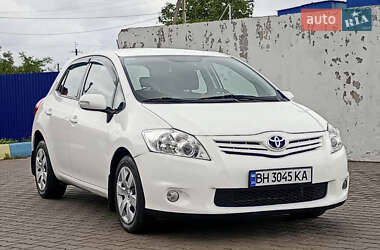 Хетчбек Toyota Auris 2010 в Роздільній
