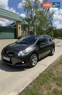Хетчбек Toyota Auris 2008 в Дніпрі