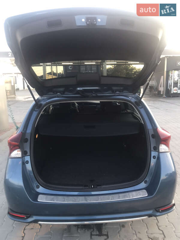 Універсал Toyota Auris 2016 в Львові