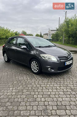Хэтчбек Toyota Auris 2010 в Городке