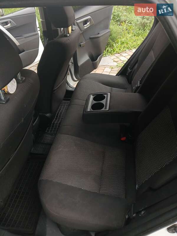 Універсал Toyota Auris 2014 в Києві