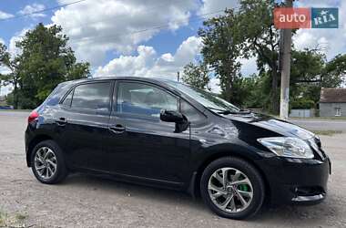 Хэтчбек Toyota Auris 2008 в 