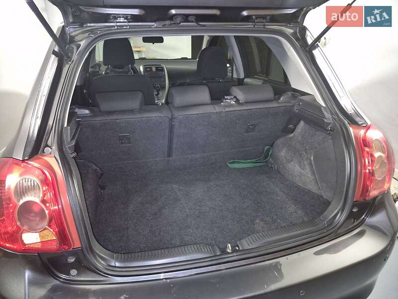 Хетчбек Toyota Auris 2008 в Києві