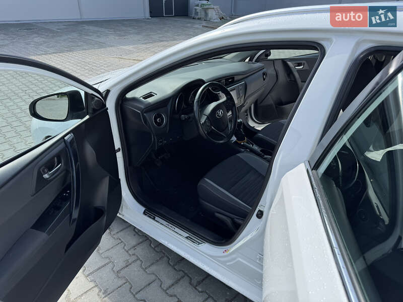 Универсал Toyota Auris 2016 в Львове