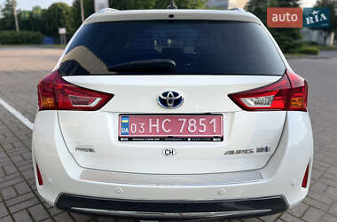 Универсал Toyota Auris 2014 в 