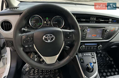 Универсал Toyota Auris 2014 в 