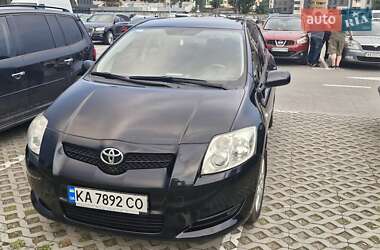 Хэтчбек Toyota Auris 2008 в Киеве