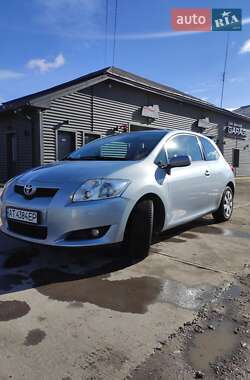 Хэтчбек Toyota Auris 2008 в Тысменице