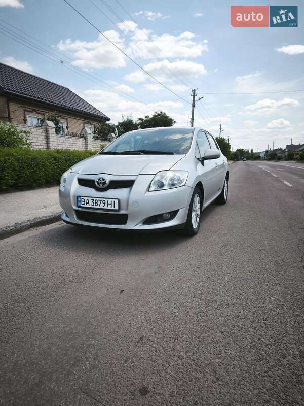 Хетчбек Toyota Auris 2007 в Кропивницькому
