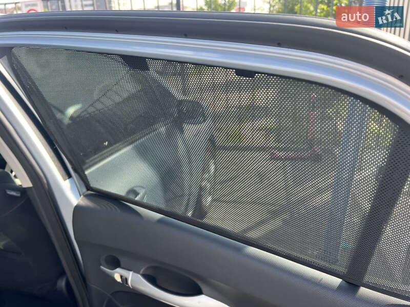 Хэтчбек Toyota Auris 2010 в Ивано-Франковске