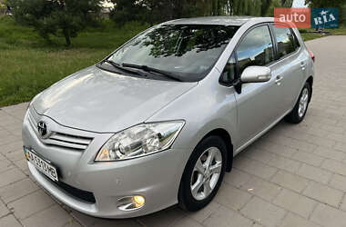 Хэтчбек Toyota Auris 2012 в Киеве