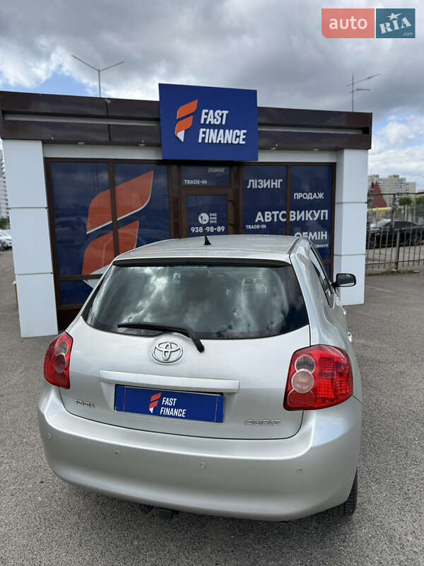 Хетчбек Toyota Auris 2009 в Києві